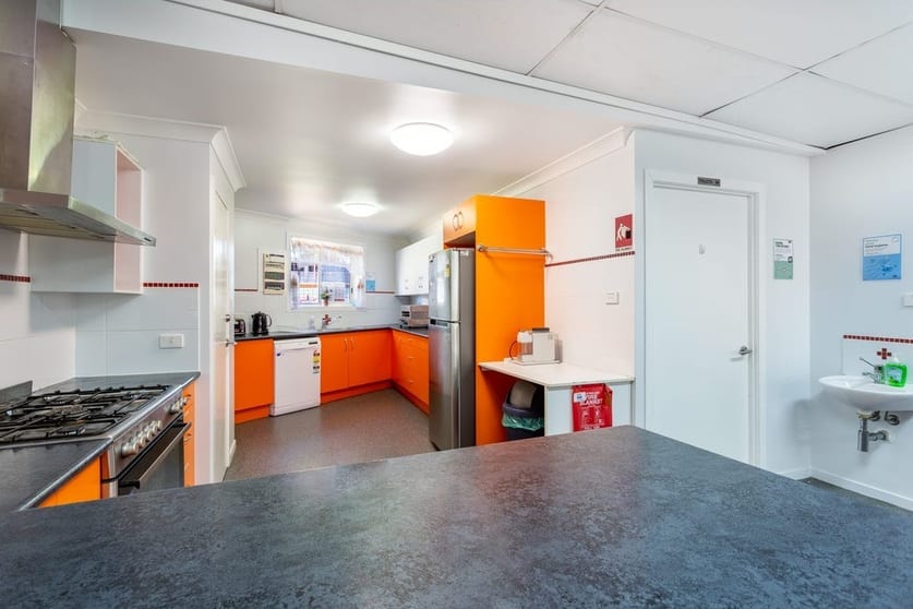 Click to view all images 14B Cambridge Street Rockhampton City QLD 4700 - Image 3