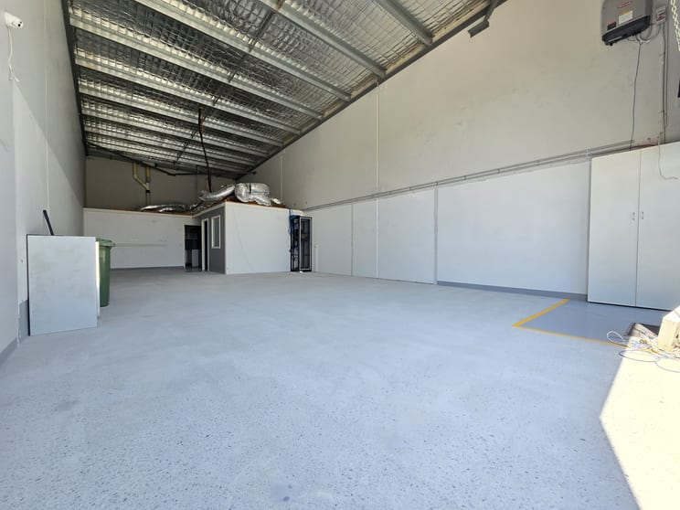 Click to view all images 5/511 Olsen Avenue Southport QLD 4215 - Image 2