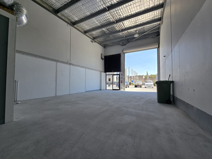 Click to view all images 5/511 Olsen Avenue Southport QLD 4215 - Image 1