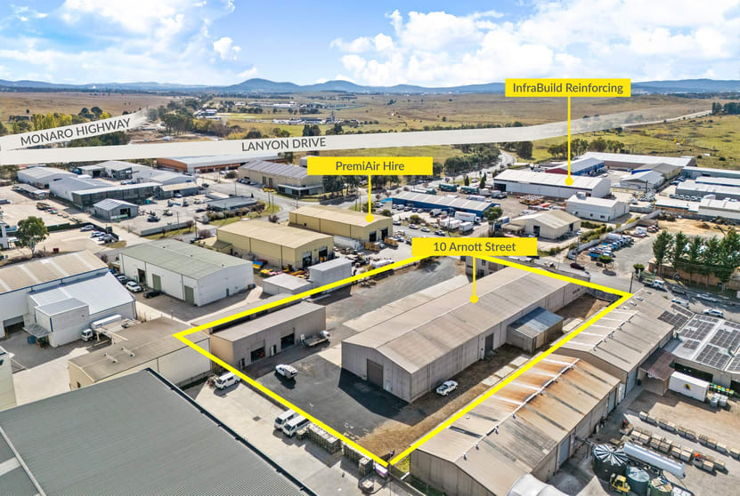 Click to view all images 10 Arnott Street Hume ACT 2620 - Image 1
