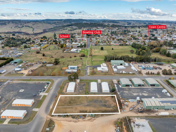 Click to view all images 204 Hawken Street Oberon NSW 2787 - Image 2