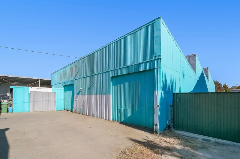 585 A Smollett Street Albury NSW 2640 - Image 1
