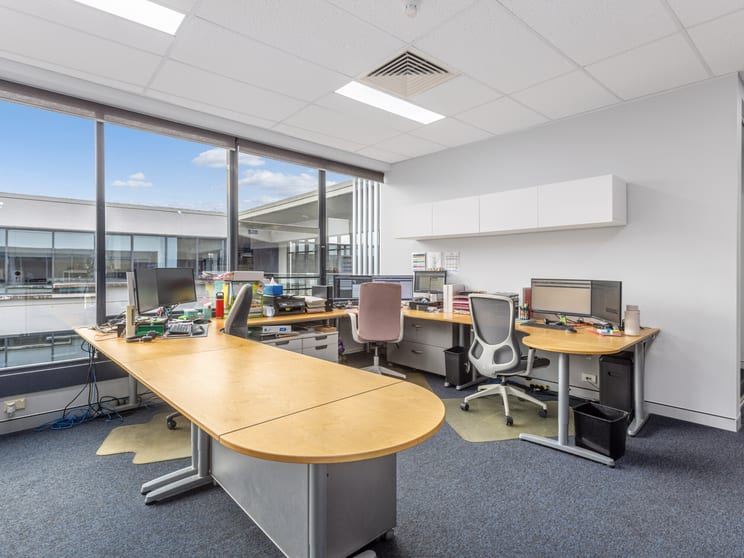 Click to view all images 4.05/33 Lexington Drive Bella Vista NSW 2153 - Image 3