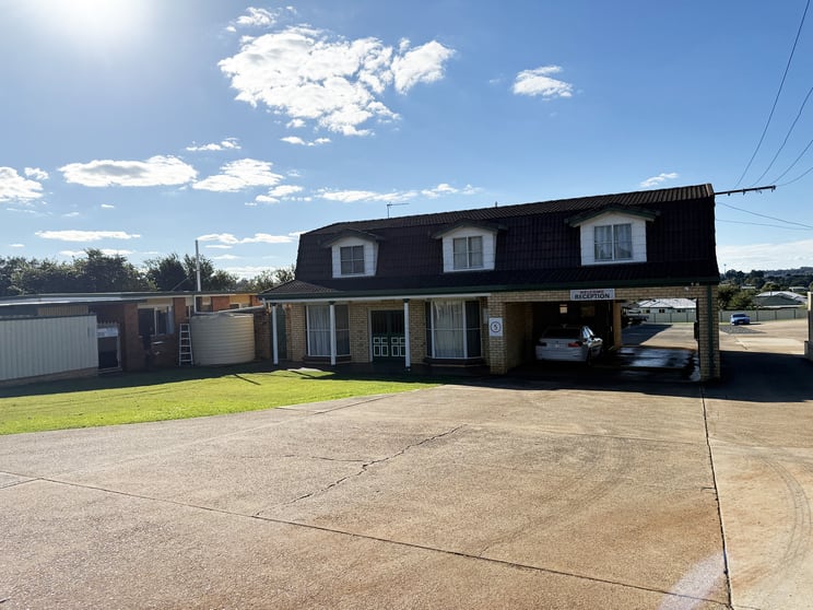 Click to view all images Toowoomba City QLD 4350 - Image 3