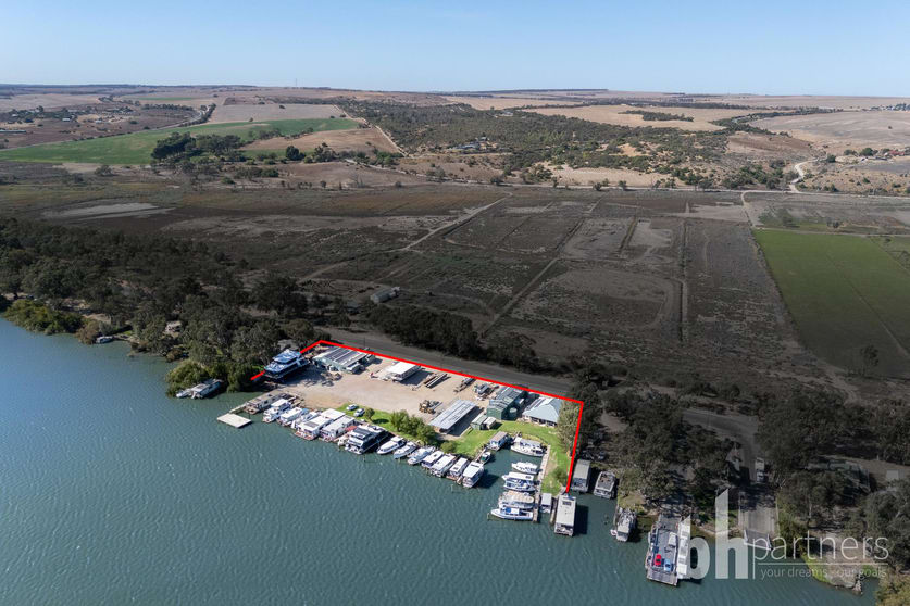 Click to view all images 10384 Hunter Road Cowirra SA 5238 - Image 3