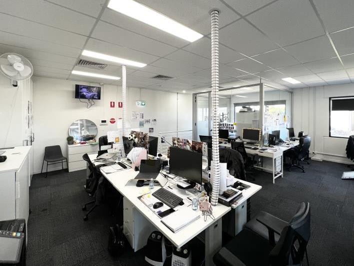 Click to view all images 19 Scammel Street Campbellfield VIC 3061 - Image 3