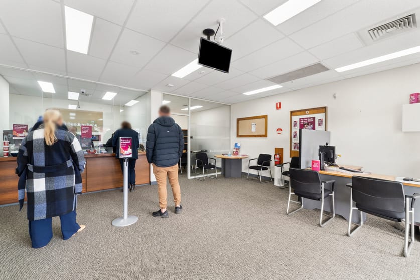Click to view all images 37 Curdie Street Cobden VIC 3266 - Image 2