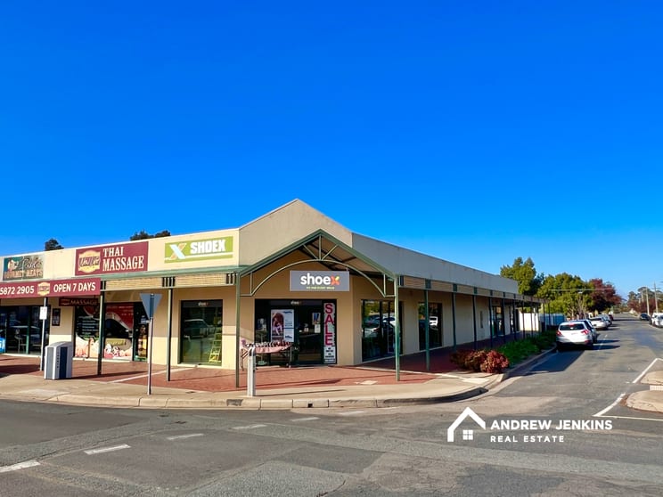 Click to view all images Unit 1/17 Main St Cobram VIC 3644 - Image 1