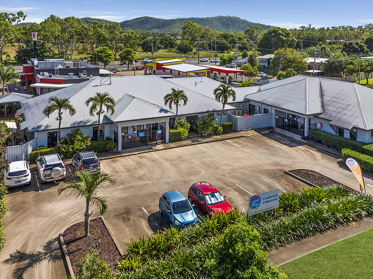 Click to view all images 9-13 Alice Street Cranbrook QLD 4814 - Image 1