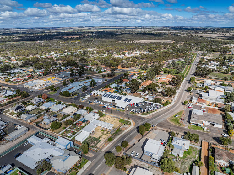152-154 Clive Street Katanning WA 6317 - Image 3