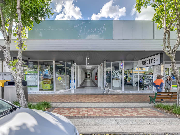 Click to view all images 47 Bourbong Street Bundaberg Central QLD 4670 - Image 2