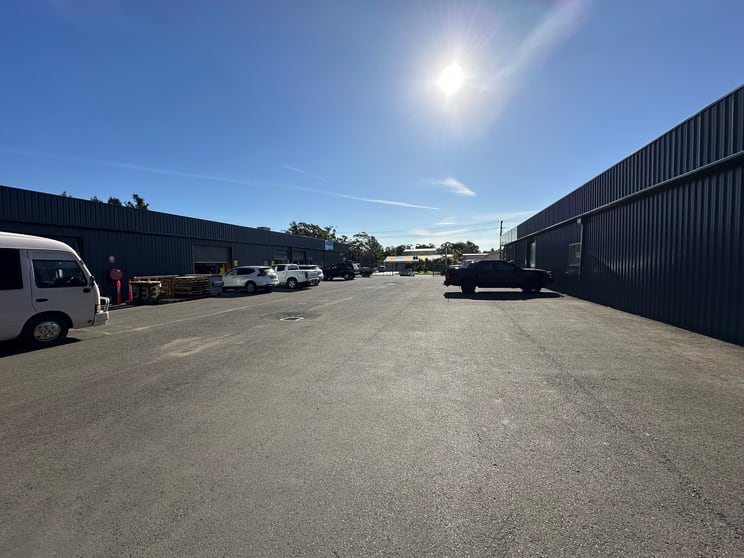 Click to view all images 5/153 Industrial Road Oak Flats NSW 2529 - Image 2