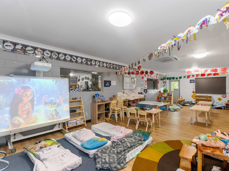 Click to view all images 57 Yvette Street Kelso QLD 4815 - Image 3