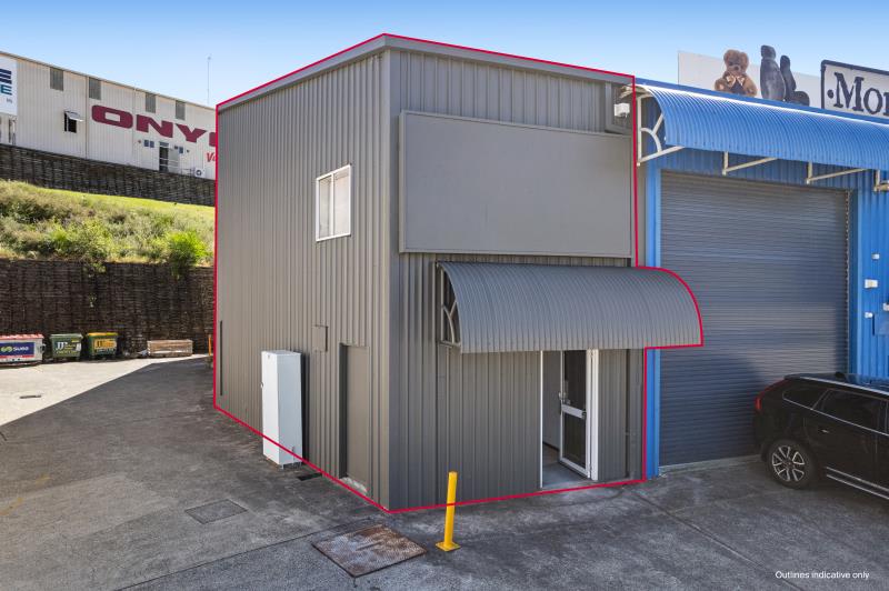 Click to view all images Unit 3/305 Hillsborough Road Warners Bay NSW 2282 - Image 2