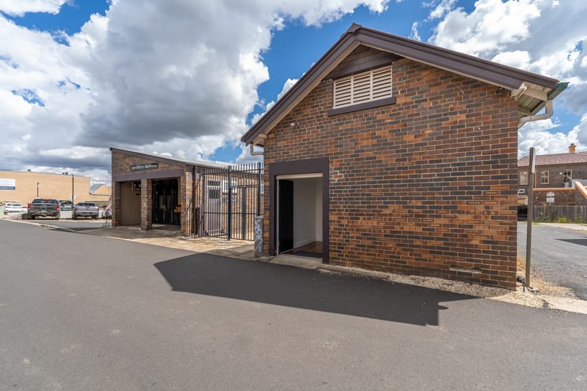Click to view all images 14 Cinders Lane Armidale NSW 2350 - Image 1