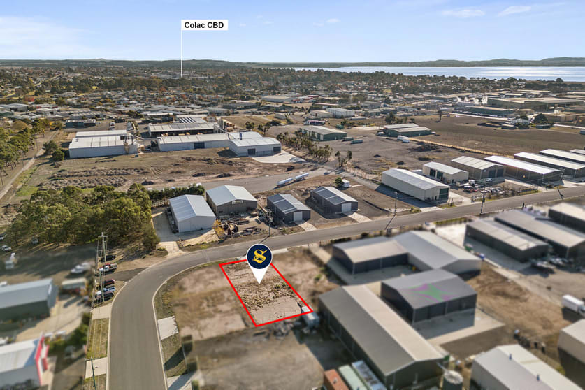 Click to view all images 25 Hugh Murray Drive Colac East VIC 3250 - Image 2