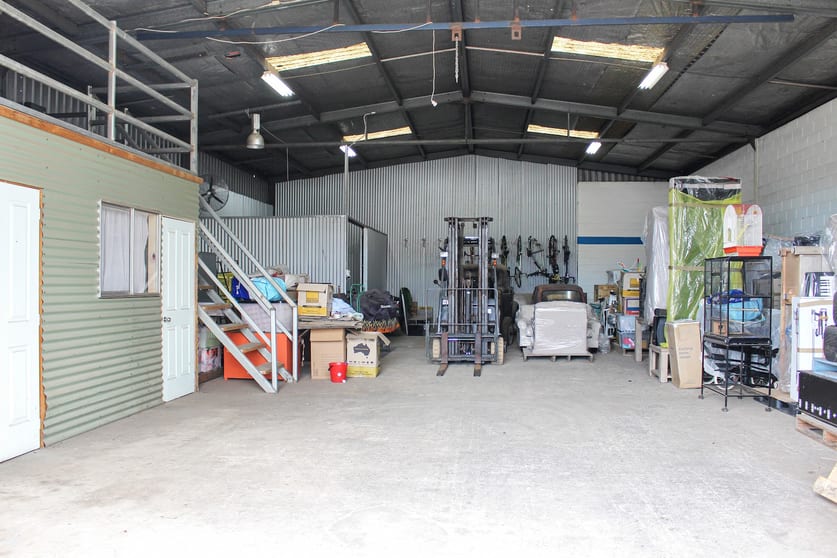 Click to view all images 85 Bant Street South Bathurst NSW 2795 - Image 2