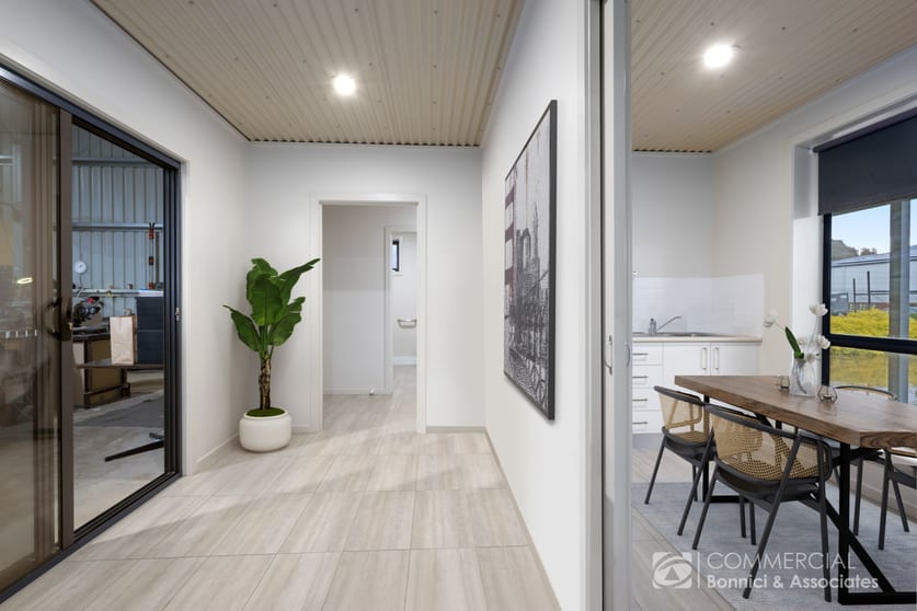 Click to view all images 27 Muller Street Baranduda VIC 3691 - Image 3