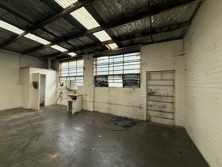 Click to view all images 12/42 Barry Street Bayswater VIC 3153 - Image 3