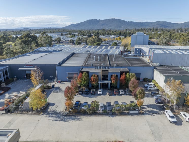 Click to view all images 3/841 Mountain Highway Bayswater VIC 3153 - Image 1