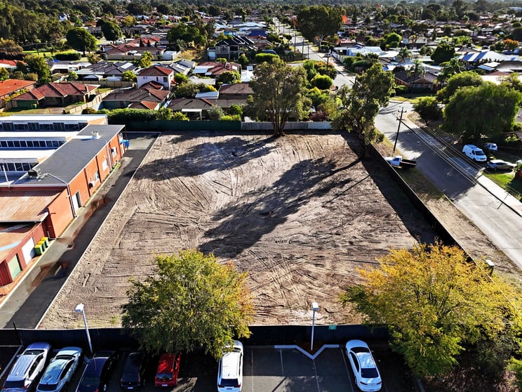 Click to view all images 573 Walter Road East Morley WA 6062 - Image 2