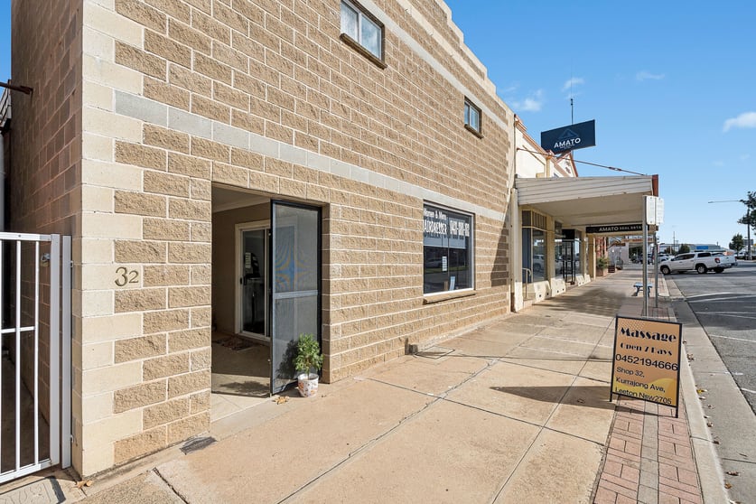 Click to view all images 30-32 Kurrajong Avenue Leeton NSW 2705 - Image 1