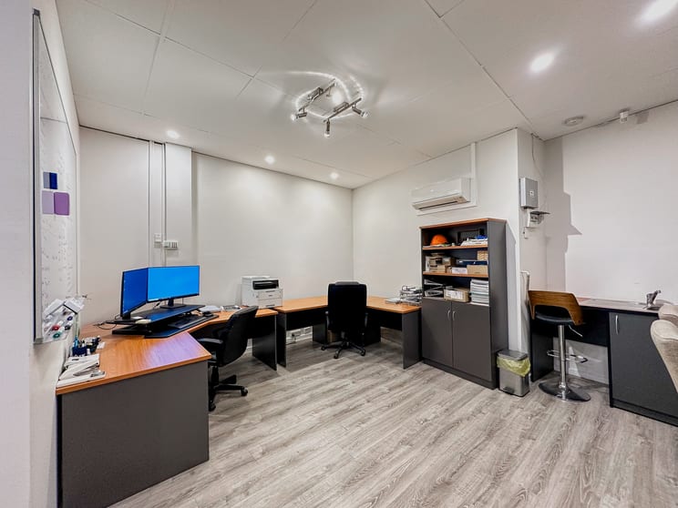 Click to view all images 10/200 Moggill Road Taringa QLD 4068 - Image 1