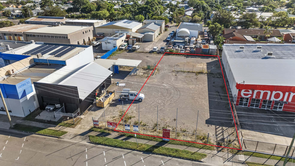 Click to view all images 237 Ingham Road Garbutt QLD 4814 - Image 1