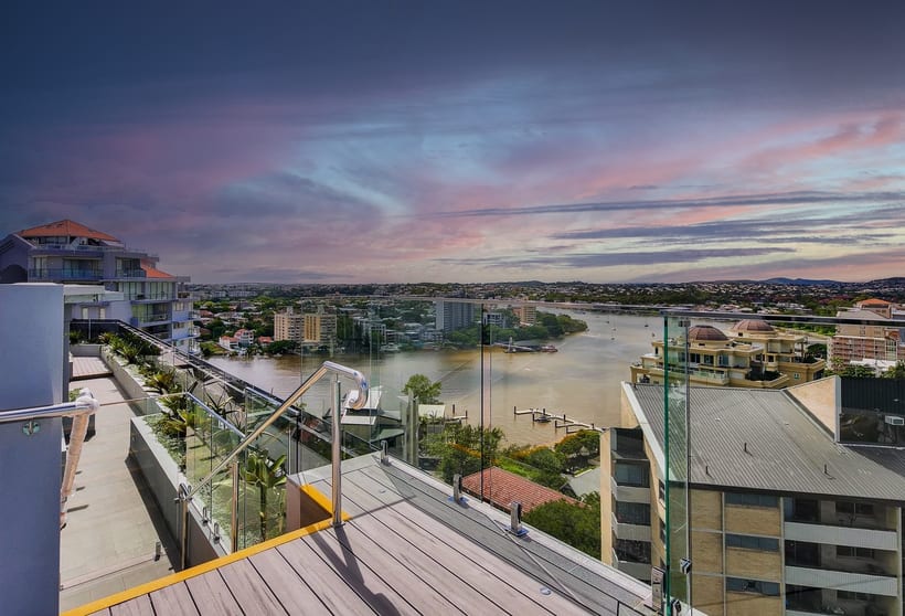 Click to view all images Kangaroo Point QLD 4169 - Image 2
