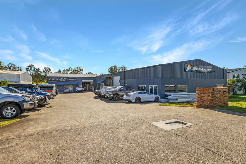 Click to view all images Unit 2/65 Munibung Road Cardiff NSW 2285 - Image 3