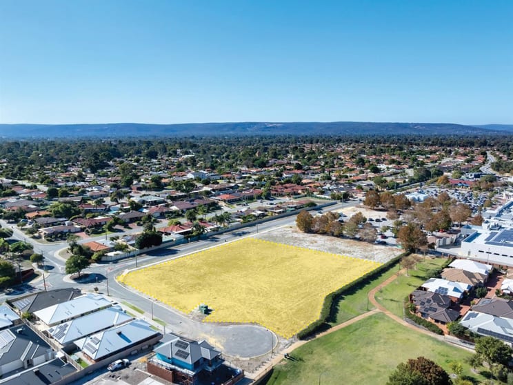 Click to view all images 91 Murdoch Rd Thornlie WA 6108 - Image 1
