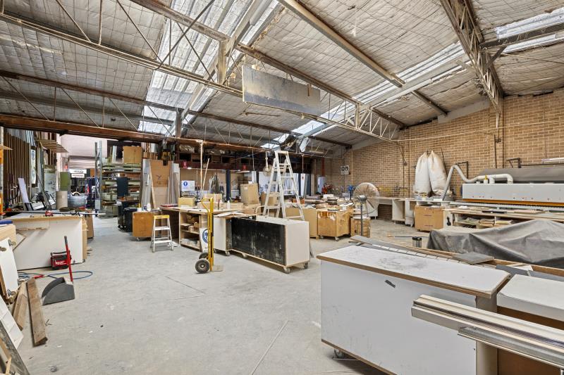 Click to view all images 18 Middleton Road Cromer NSW 2099 - Image 2