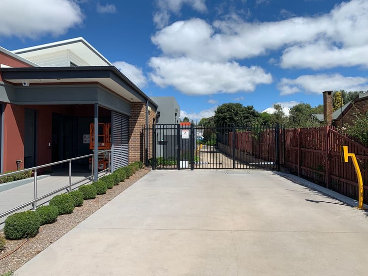 Click to view all images 92 Rusden Street Armidale NSW 2350 - Image 3
