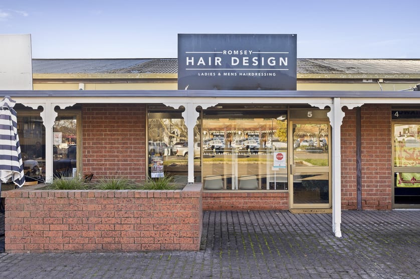 Click to view all images 5/112 Main Street Romsey VIC 3434 - Image 1
