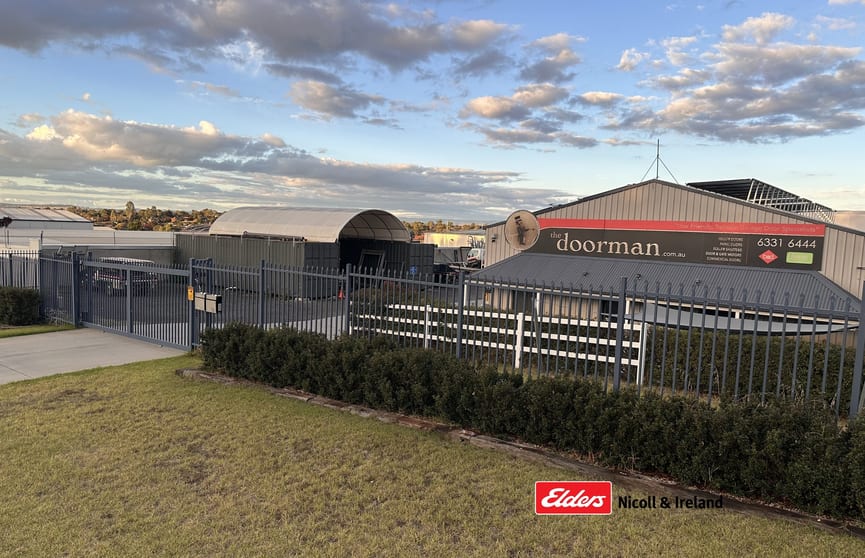 Click to view all images 55 Corporation Avenue Robin Hill NSW 2795 - Image 1
