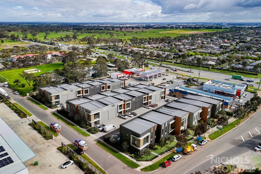 Click to view all images 7/30 Faraday Boulevard Cranbourne West VIC 3977 - Image 3