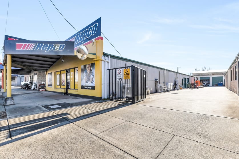 Click to view all images 67 Commissioner Street Cooma NSW 2630 - Image 1