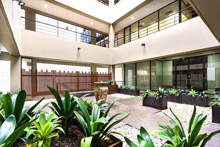 Click to view all images 114/22 St Kilda Road St Kilda VIC 3182 - Image 3