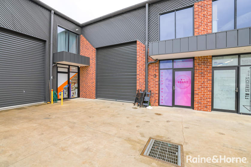 3/32 Corporation Avenue Robin Hill NSW 2795 - Image 1