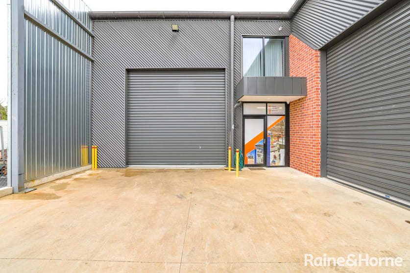 4/32 Corporation Avenue Robin Hill NSW 2795 - Image 1