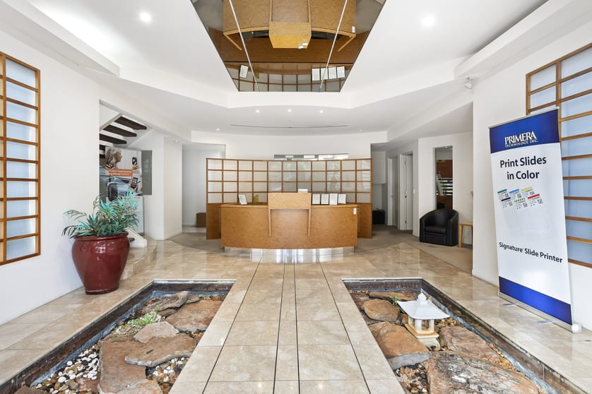 Click to view all images 7/2 Fiveways Boulevarde Keysborough VIC 3173 - Image 2