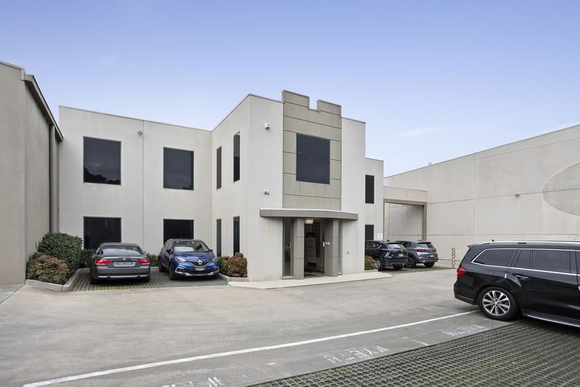Click to view all images 7/2 Fiveways Boulevarde Keysborough VIC 3173 - Image 1