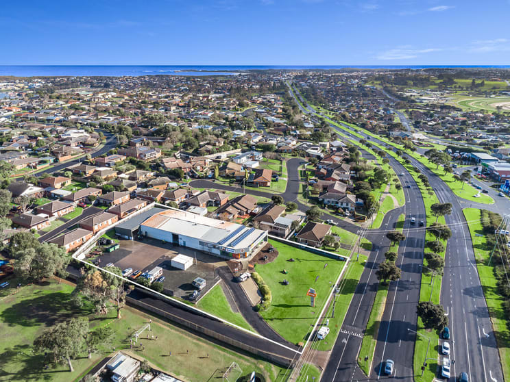 Click to view all images 153 Raglan Parade Warrnambool VIC 3280 - Image 2