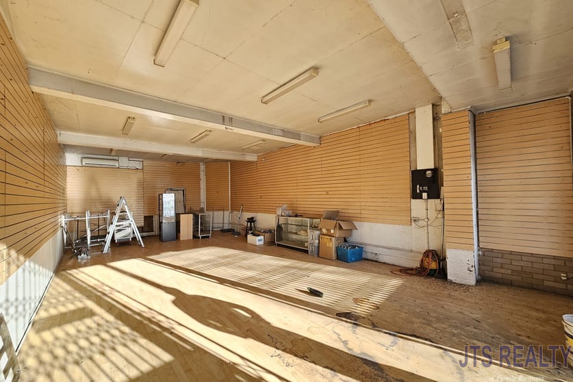 Click to view all images 4 Sydney Street Muswellbrook NSW 2333 - Image 3