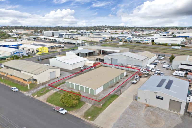 4 Kingsford Smith Street Tamworth NSW 2340 - Image 2