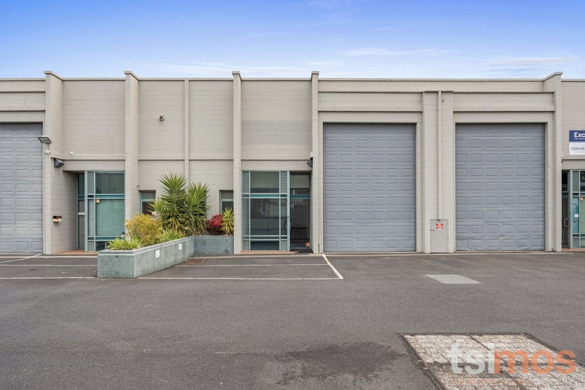Click to view all images 11/477 Warrigal Road Moorabbin VIC 3189 - Image 1