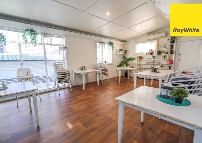 Click to view all images 102-104 Byron Street Inverell NSW 2360 - Image 3