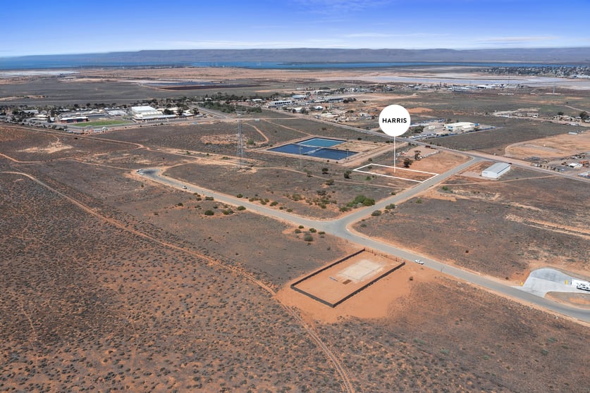Click to view all images 8 Irons Road Stirling North SA 5710 - Image 3
