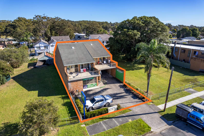 Click to view all images 5 Cook Parade Lemon Tree Passage NSW 2319 - Image 1