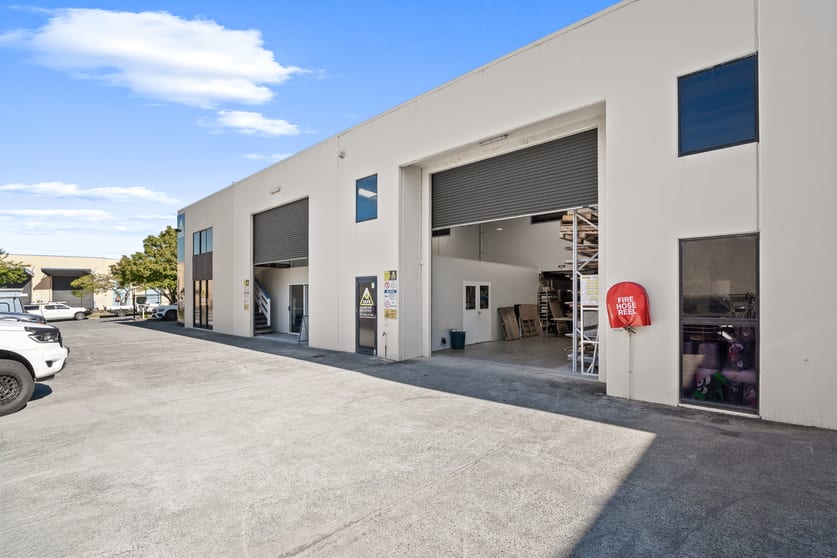 Click to view all images 1/57 Nealdon Drive Meadowbrook QLD 4131 - Image 2